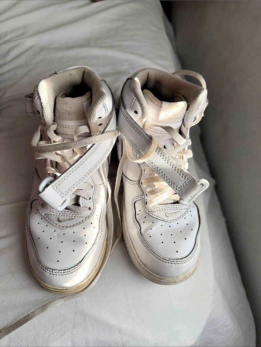 Nike Air Force 1 Mid '07 White Sneakers